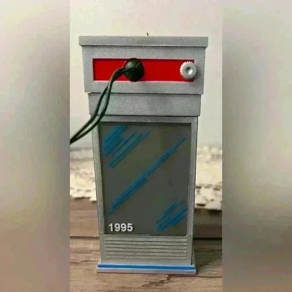 Hallmark Keepsake 1995 NEW “Superman” Magic Christmas Ornament- light & motion. - Picture 6 of 8